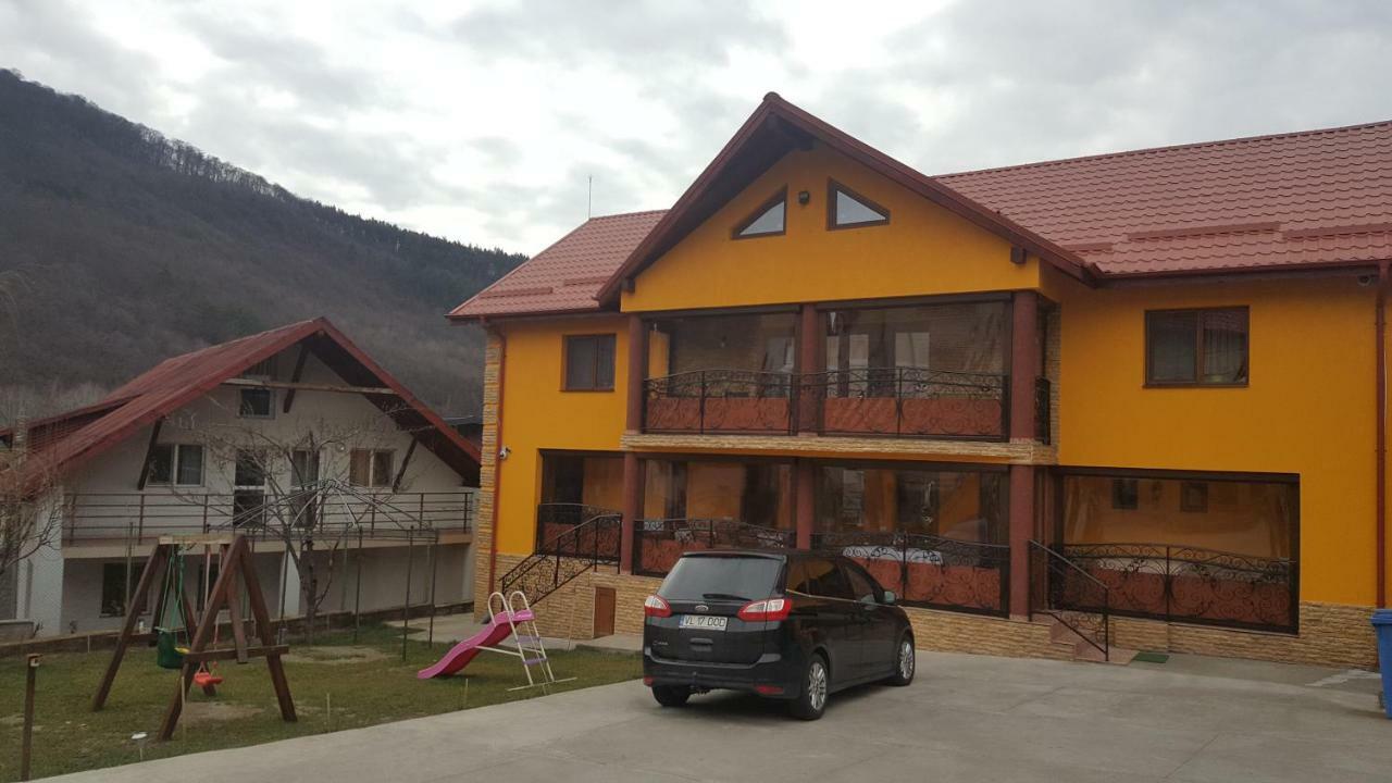 Отель Casa Dodoc Качулата Экстерьер фото